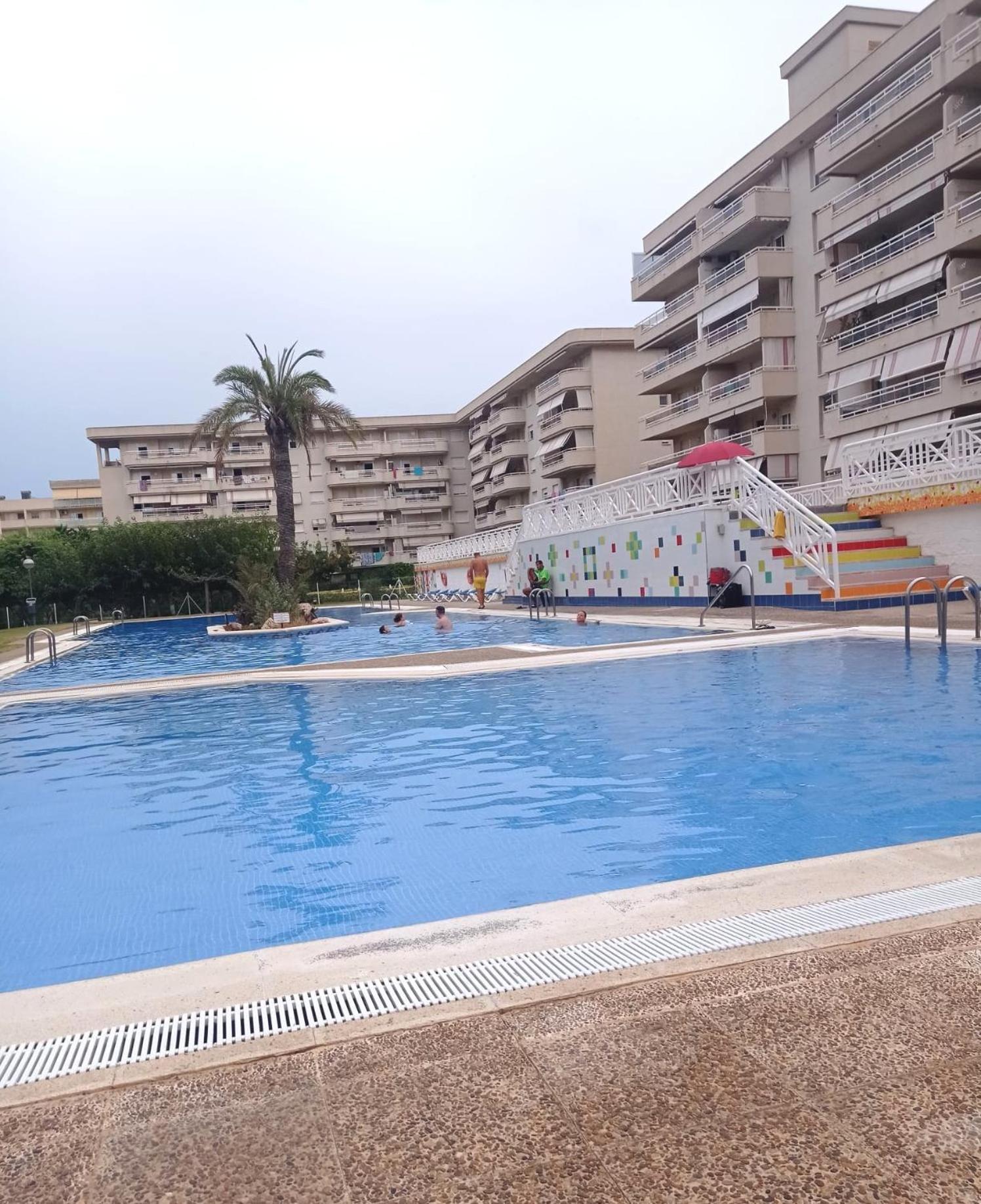 Pina Beach Holidays La Pineda Esterno foto